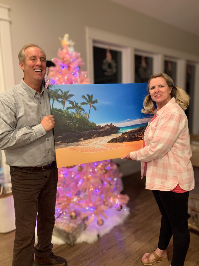 Satisfied customer with Hawaii Beach picture on canvas - Randy G. Barney Photography